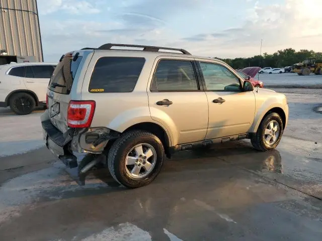 2011 FORD ESCAPE XLT  