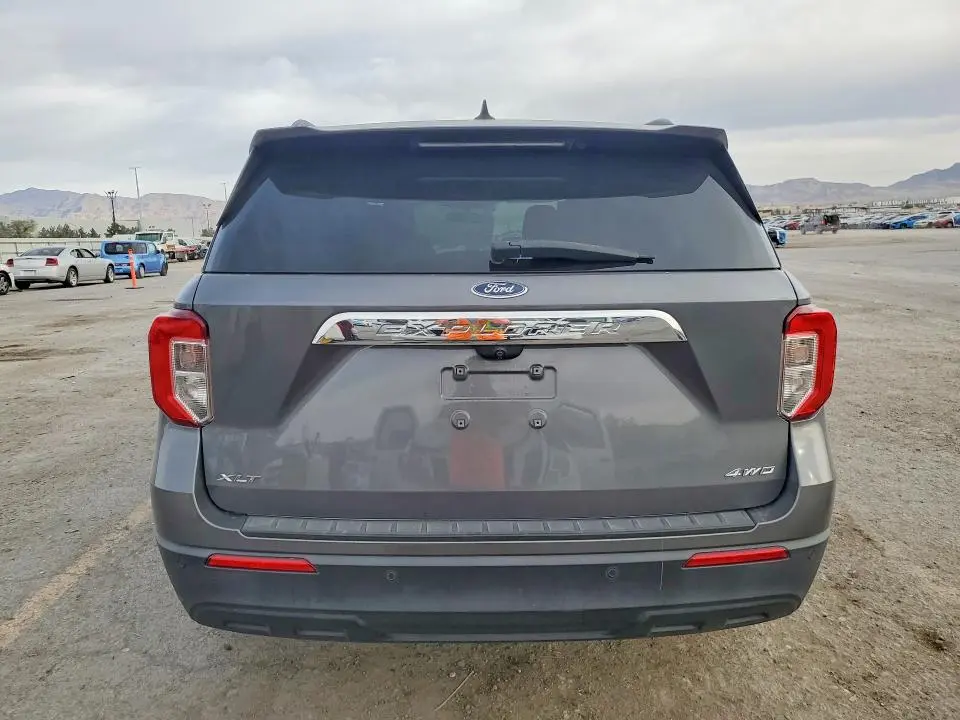 2022 FORD EXPLORER XLT  