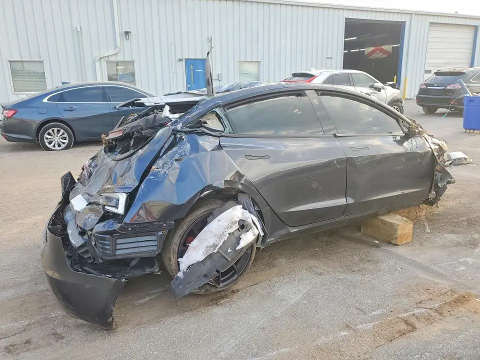 2024 TESLA MODEL 3   