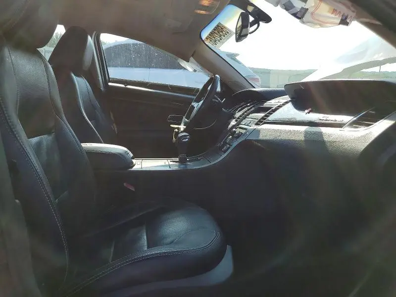 2011 FORD TAURUS LIMITED  