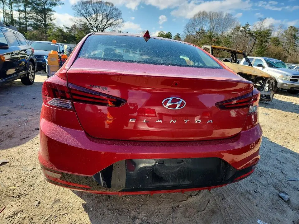 2019 HYUNDAI ELANTRA SEL  