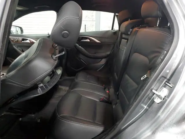 2017 INFINITI QX30 BASE  
