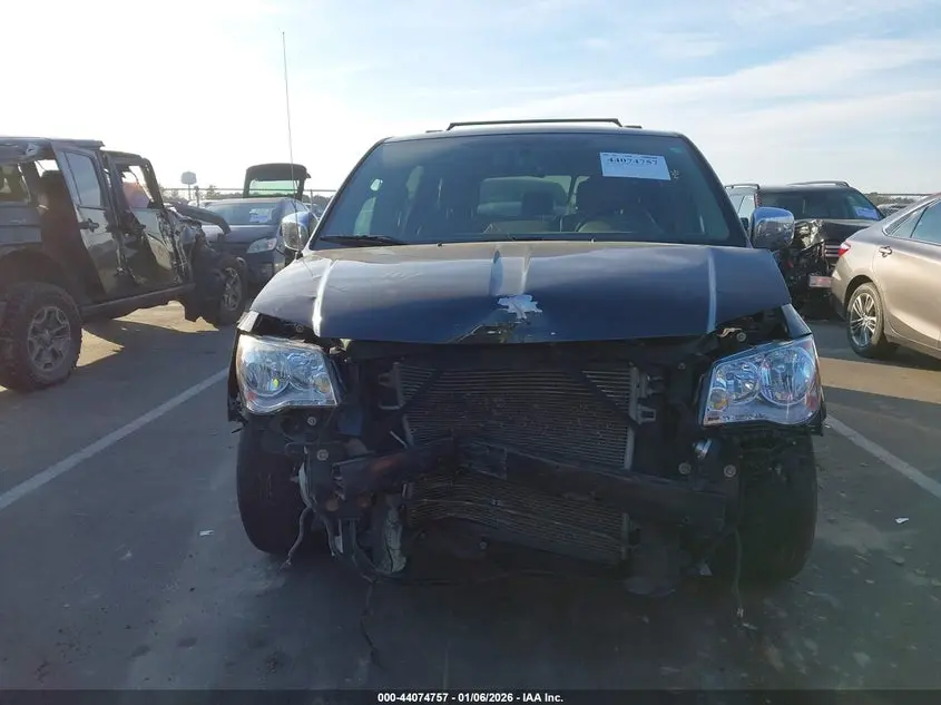 2011 CHRYSLER TOWN & COUNTRY TOURING-L