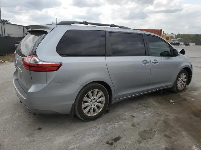 2015 TOYOTA SIENNA XLE  