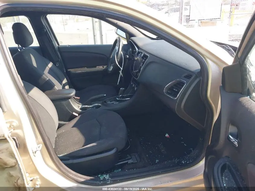 2013 CHRYSLER 200 TOURING
