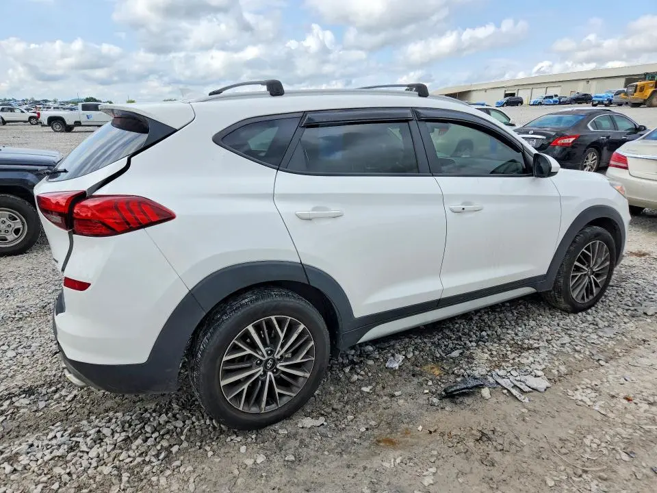 2020 HYUNDAI TUCSON SEL  