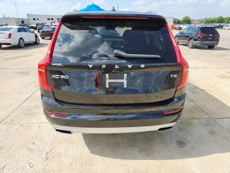 2021 VOLVO XC90 T5 MOMENTUM  