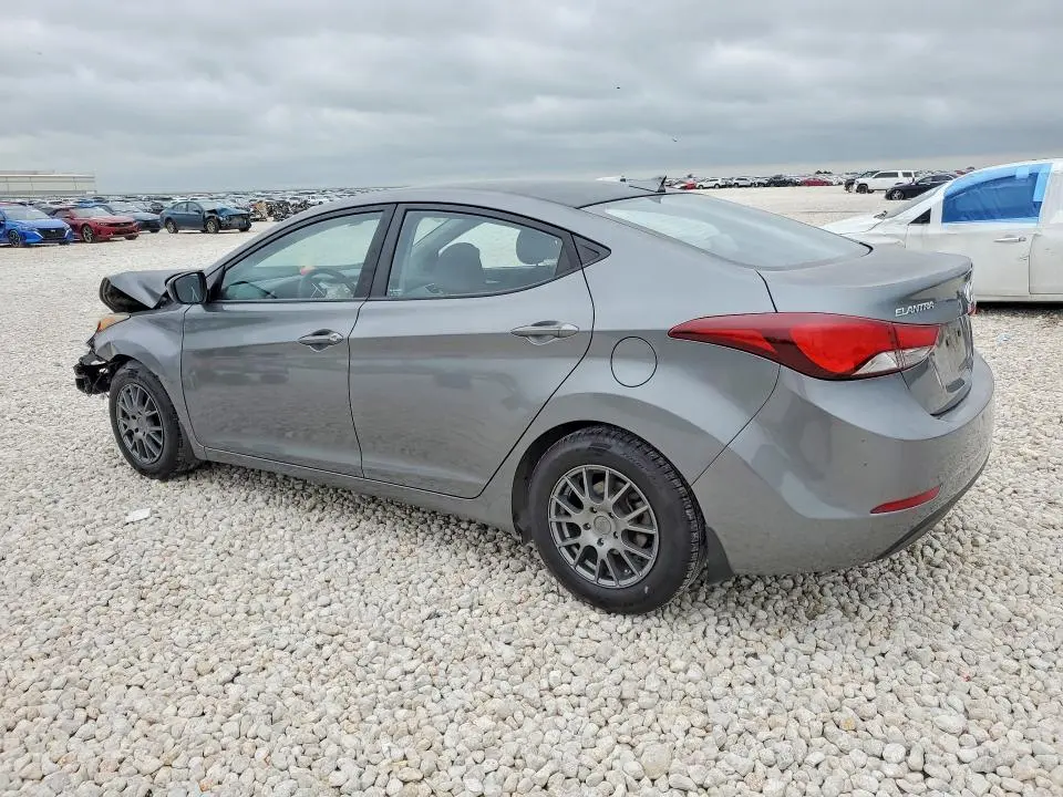 2016 HYUNDAI ELANTRA SE  