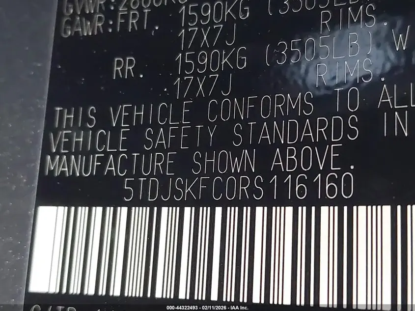 2024 TOYOTA SIENNA XLE