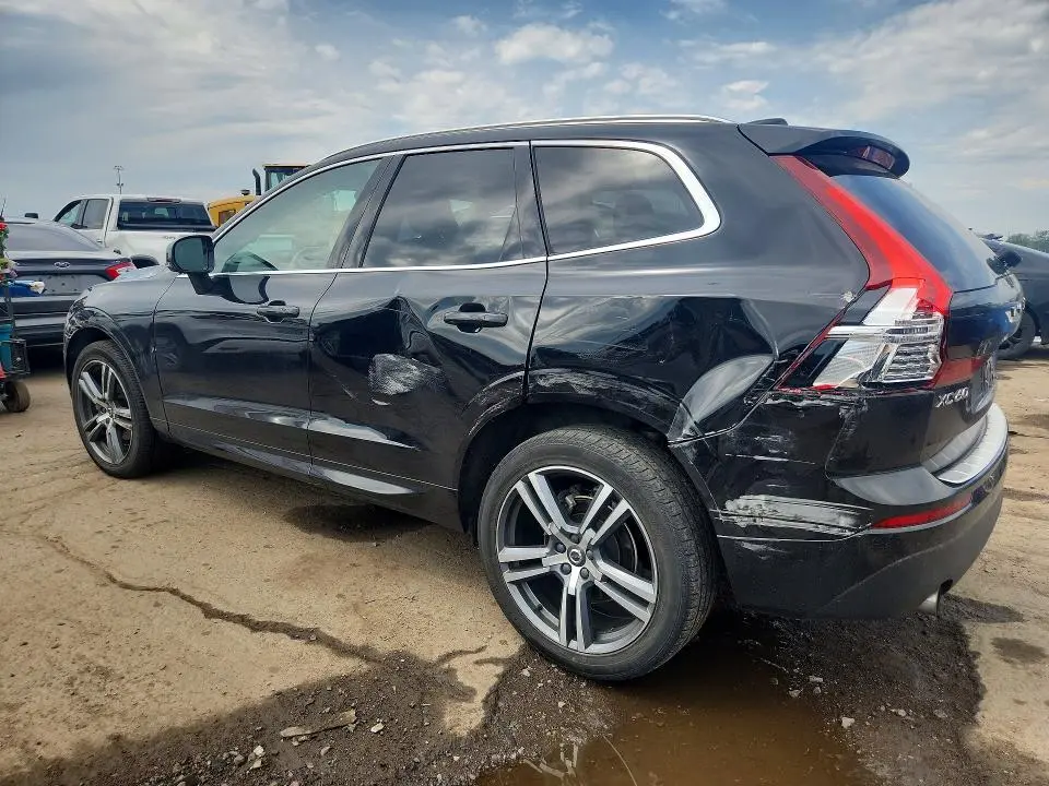 2021 VOLVO XC60 T5 MOMENTUM  