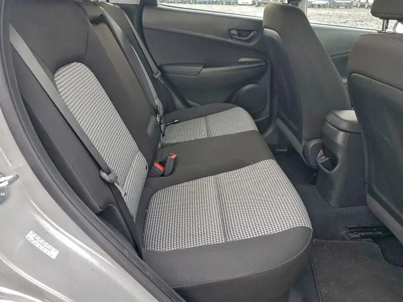 2023 HYUNDAI KONA SE  