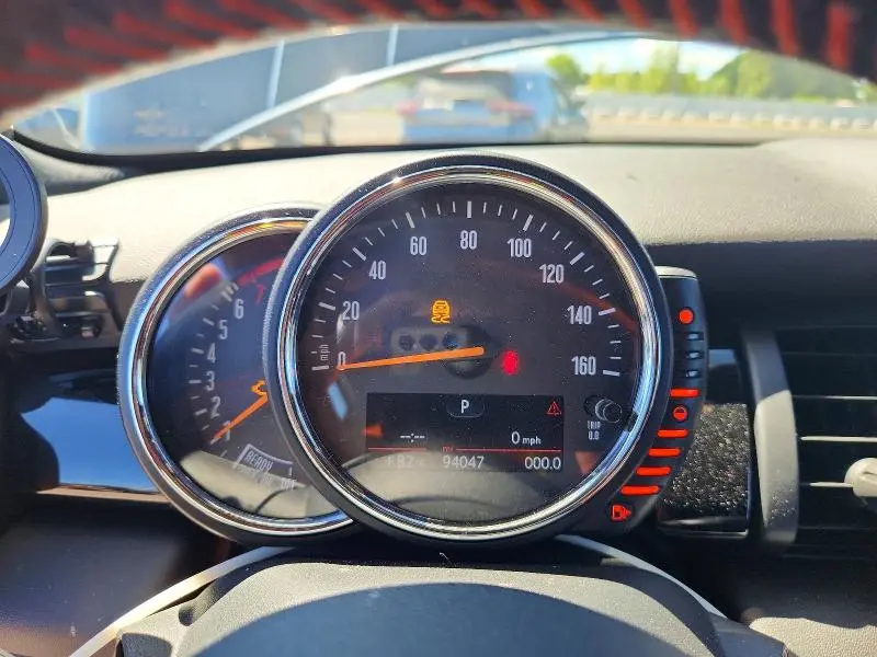 2015 MINI COOPER S  
