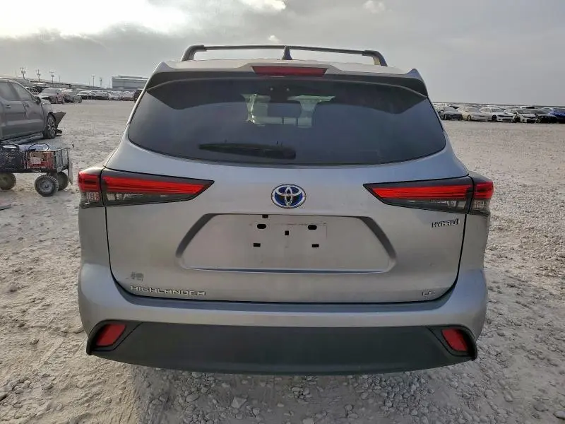 2023 TOYOTA HIGHLANDER HYBRID LE  