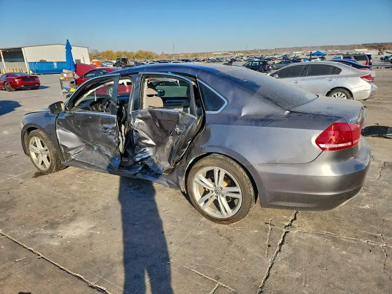 2014 VOLKSWAGEN PASSAT SE  