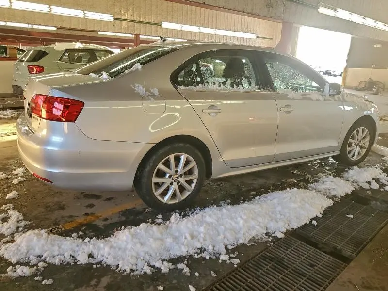 2013 VOLKSWAGEN JETTA SE  