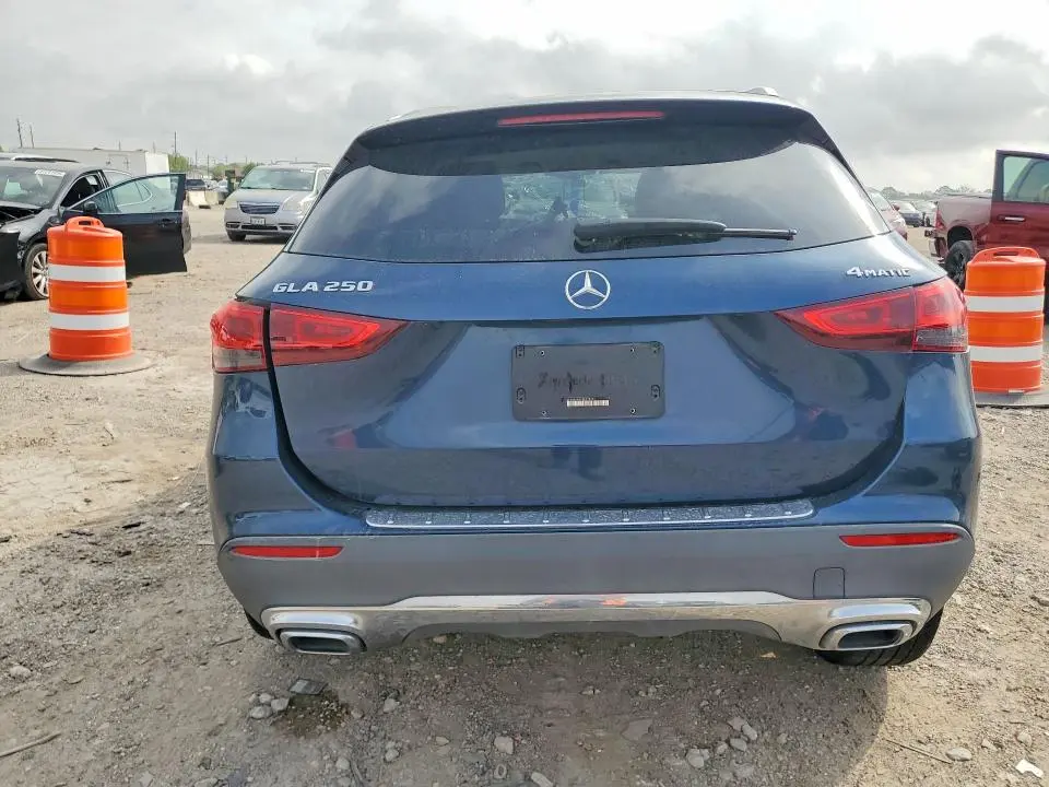 2021 MERCEDES-BENZ GLA 250 4MATIC  