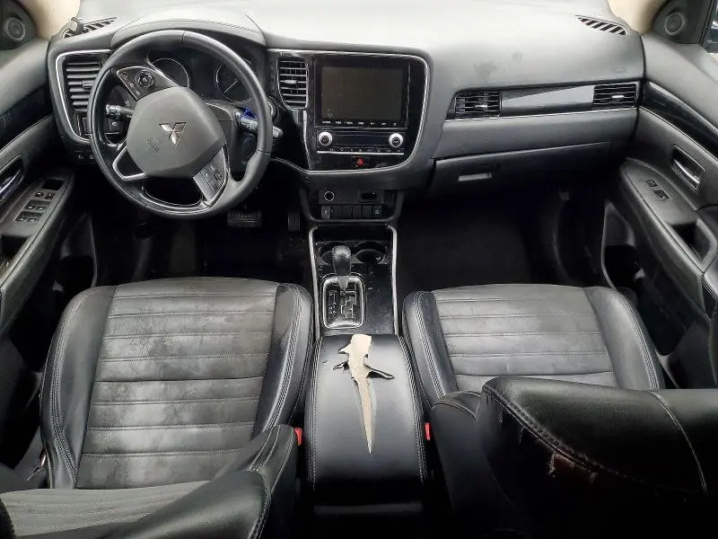 2020 MITSUBISHI OUTLANDER SE  