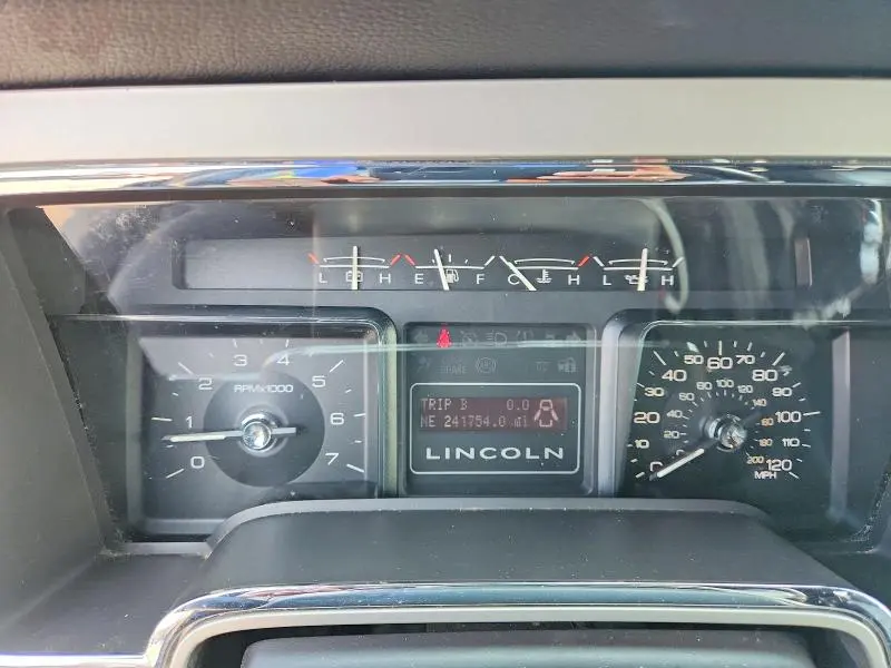 2010 LINCOLN NAVIGATOR L  