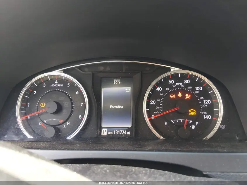 2016 TOYOTA CAMRY SE