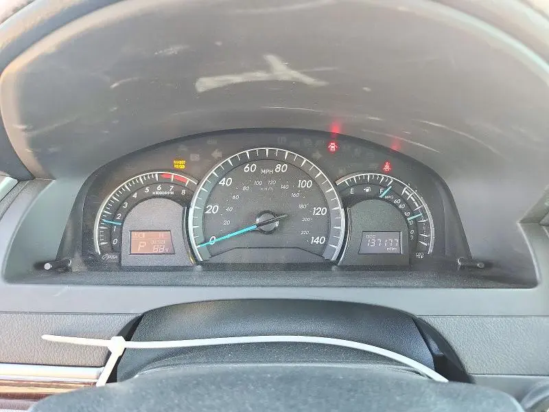 2012 TOYOTA CAMRY XLE V6  