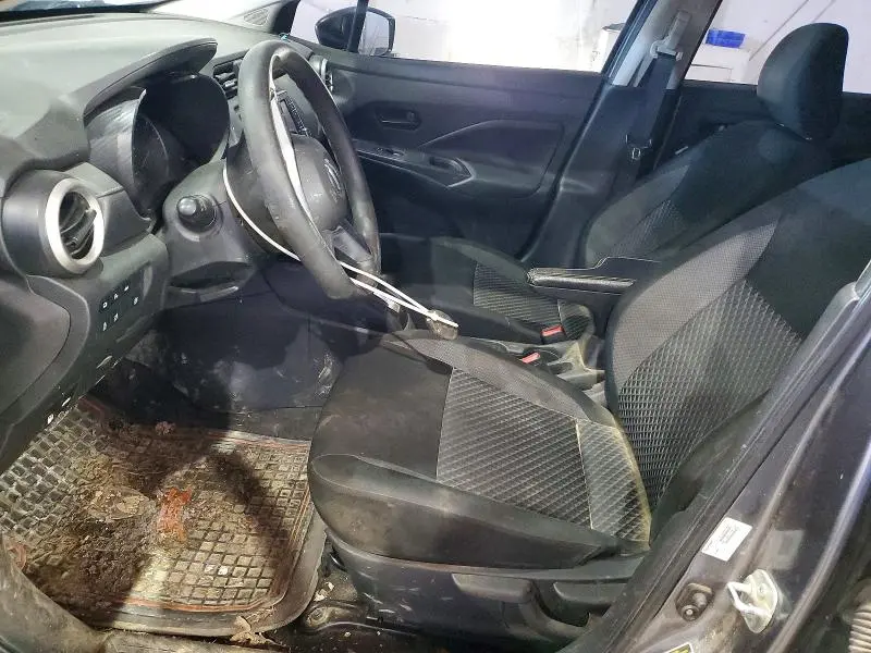 2020 NISSAN VERSA S  