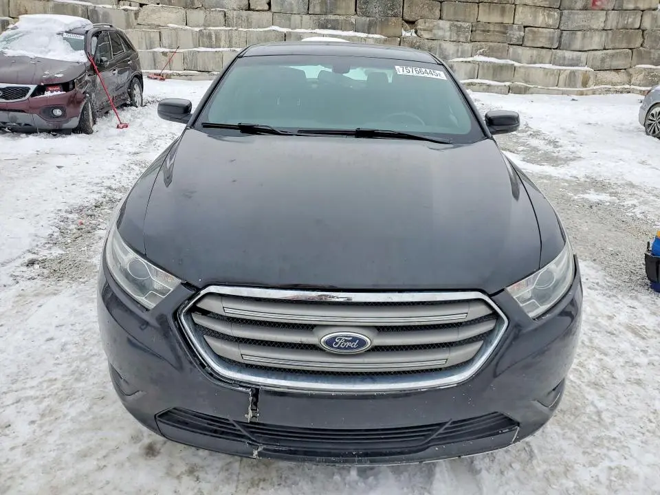 2015 FORD TAURUS SEL  