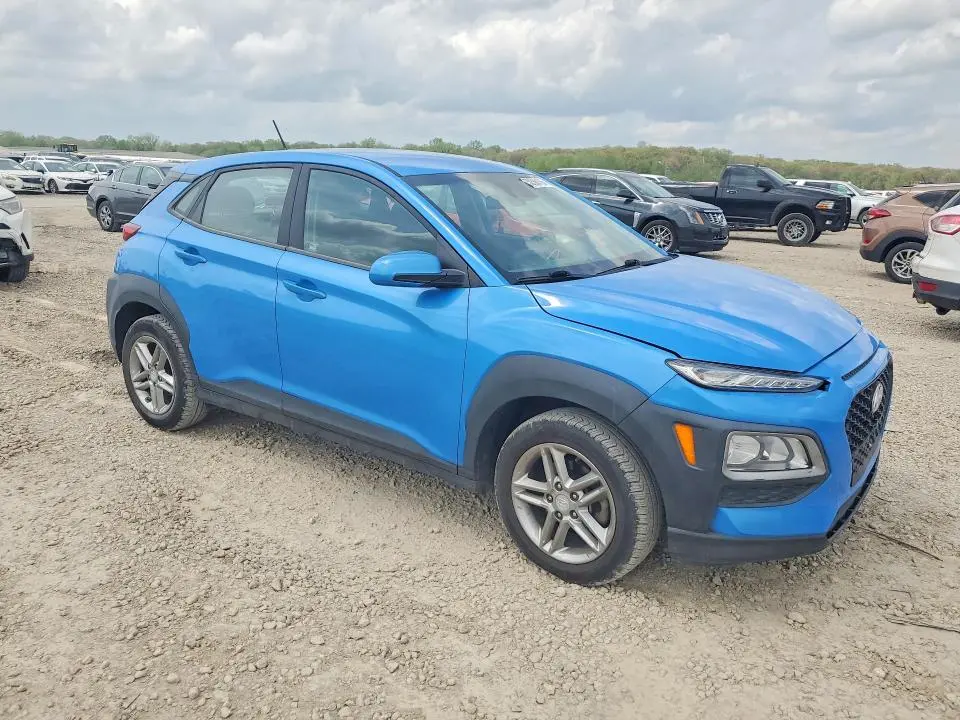 2020 HYUNDAI KONA SE  