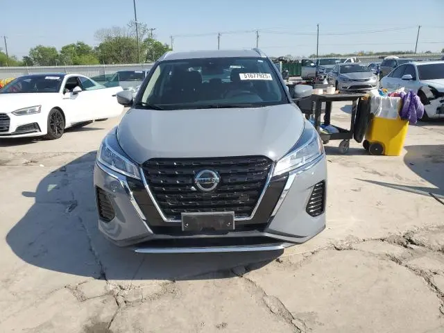 2021 NISSAN KICKS SV  