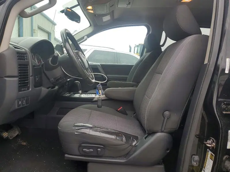 2014 NISSAN TITAN SV  