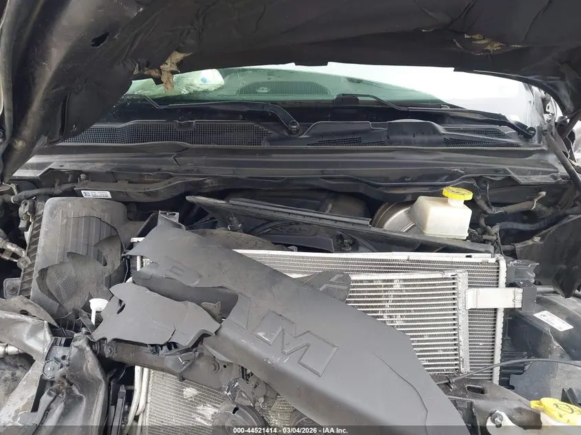 2019 RAM 1500 SPORT