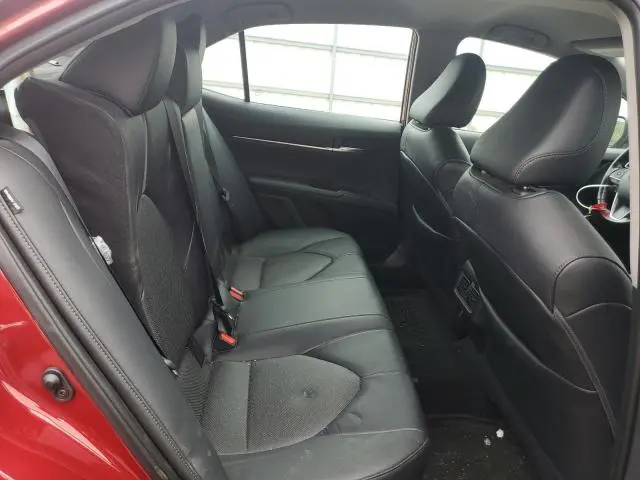 2021 TOYOTA CAMRY XLE