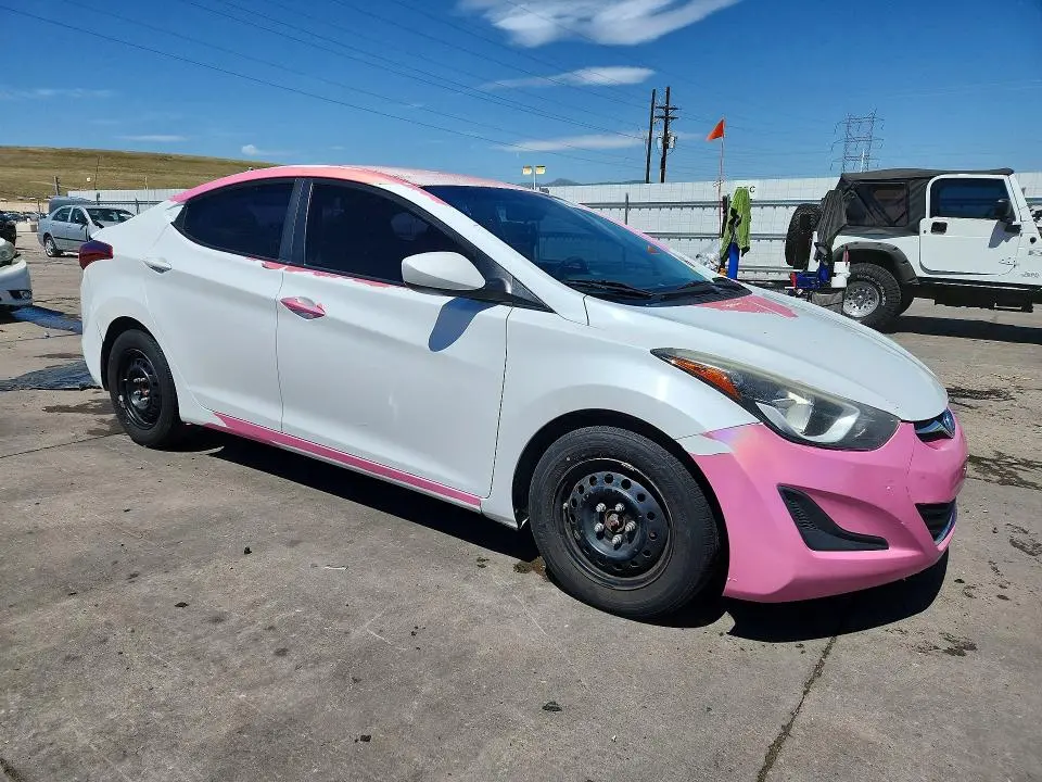 2016 HYUNDAI ELANTRA SE  