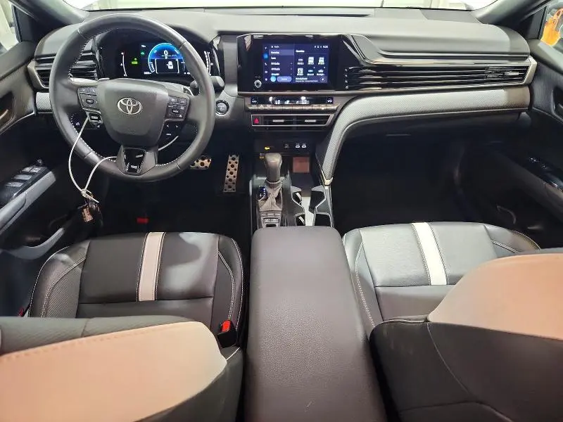 2025 TOYT CAMRY SE