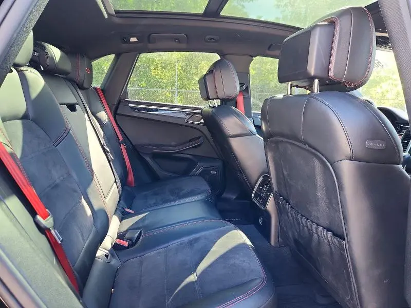 2017 PORSCHE MACAN GTS  
