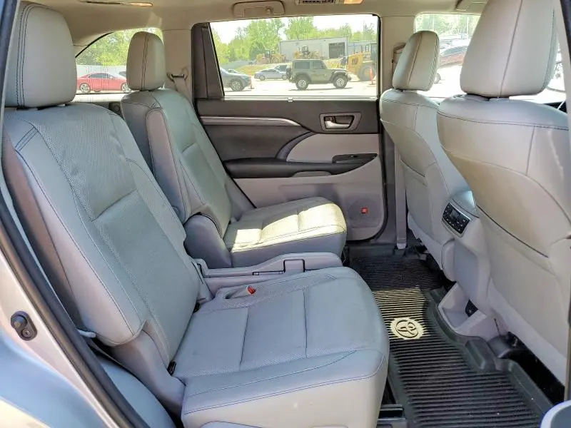 2017 TOYOTA HIGHLANDER LIMITED PLATINUM  
