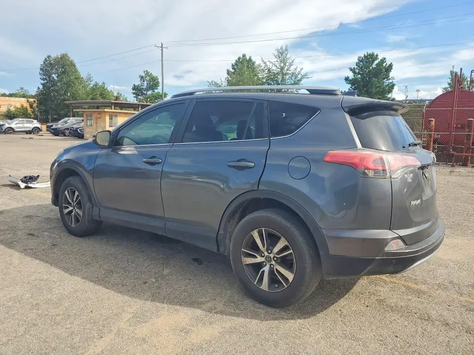 2017 TOYOTA RAV4 XLE  