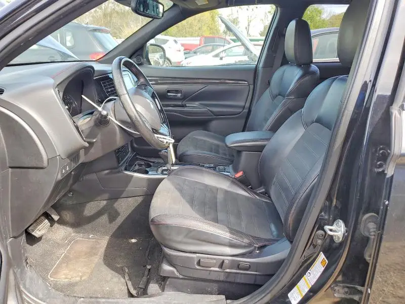 2020 MITSUBISHI OUTLANDER SE  