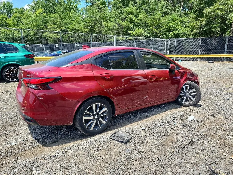 2021 NISSAN VERSA SV  