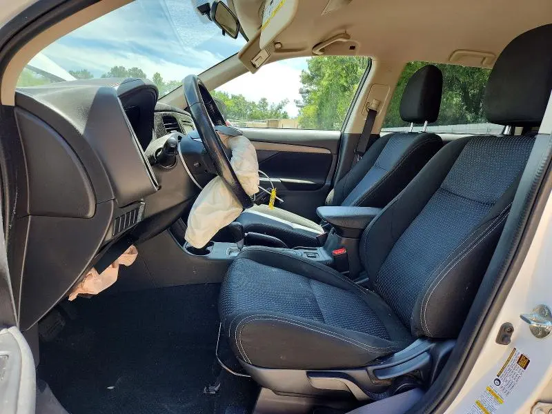 2016 MITSUBISHI OUTLANDER SE  