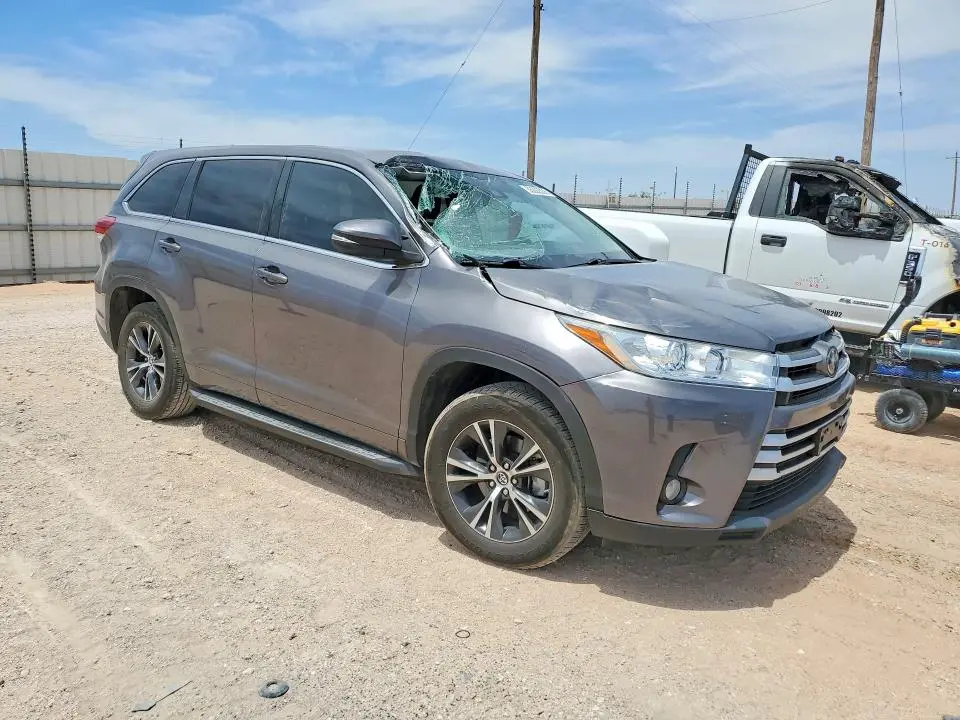 2018 TOYOTA HIGHLANDER LE PLUS  