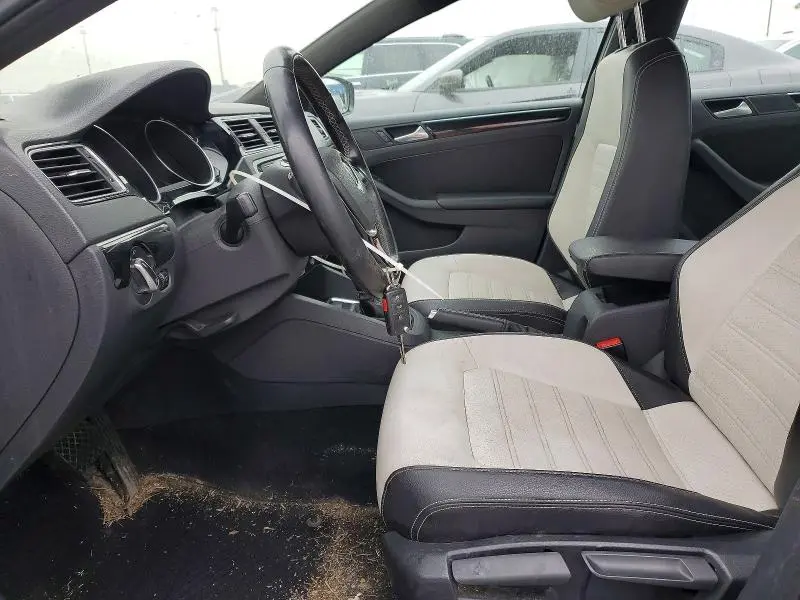2015 VOLKSWAGEN JETTA SE  