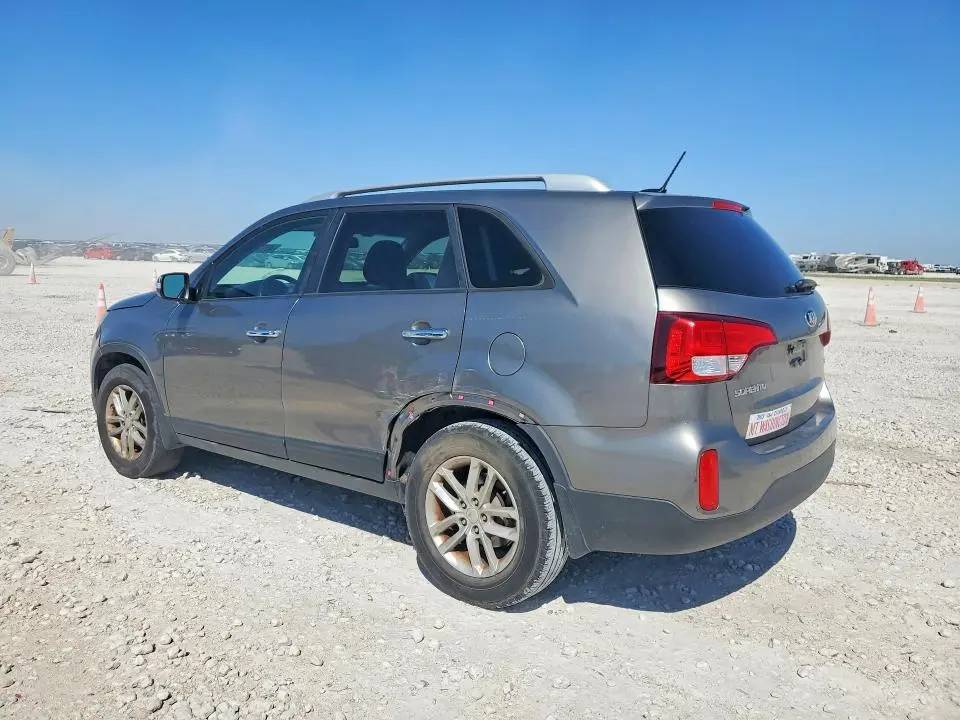 2015 KIA SORENTO LX  