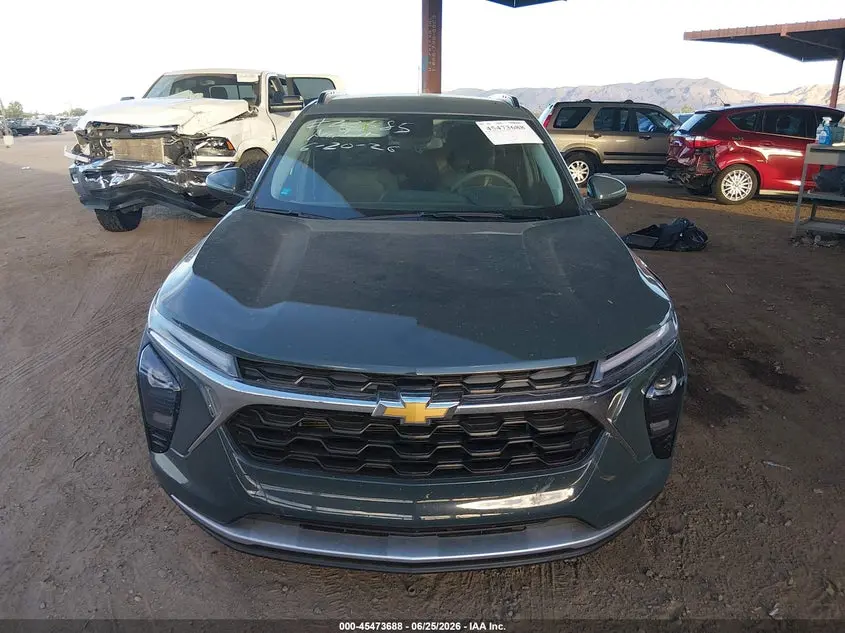 2025 CHEVROLET TRAX FWD LT