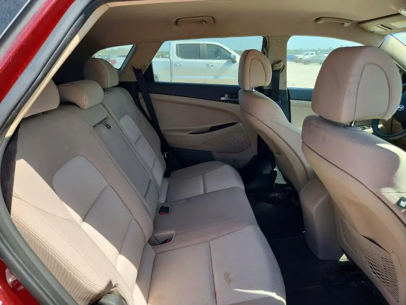 2016 HYUNDAI TUCSON SE  