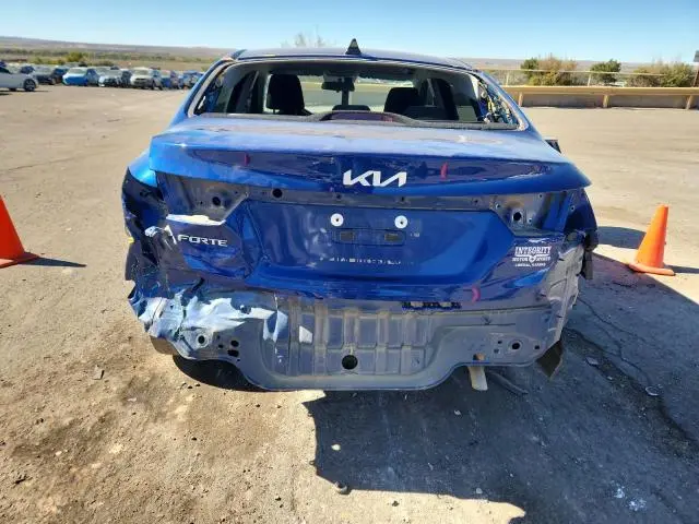 2023 KIA FORTE LX  