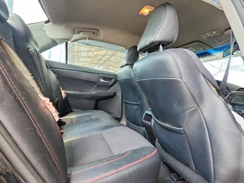 2017 TOYOTA CAMRY SE  