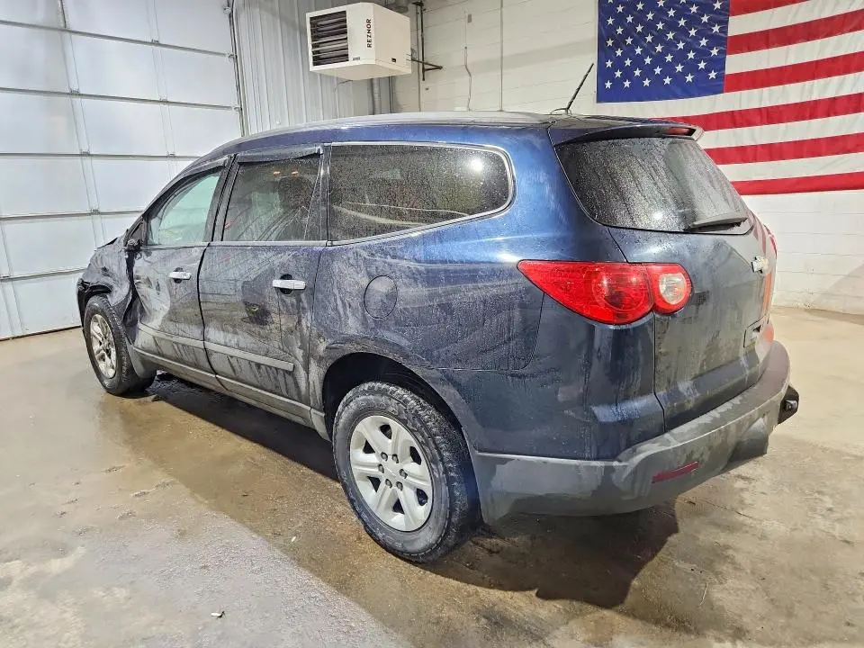 2011 CHEVROLET TRAVERSE LS  