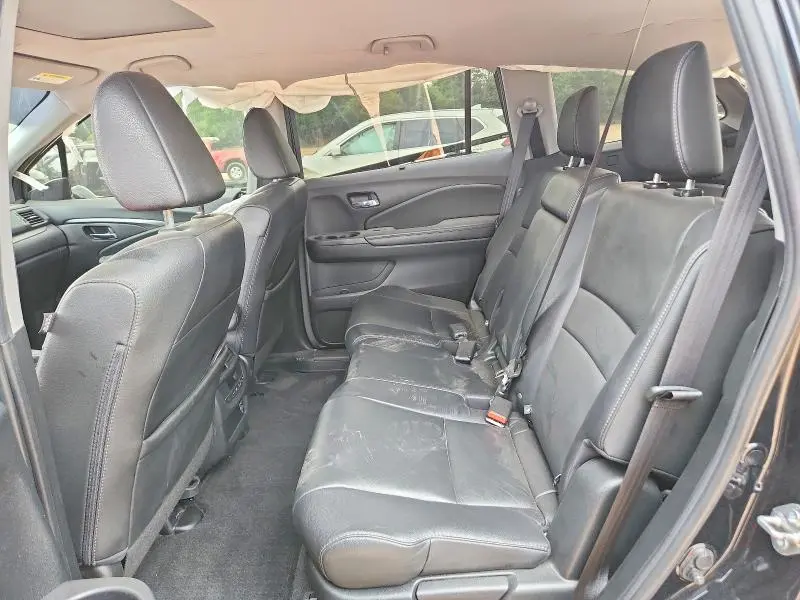 2021 HONDA PILOT SE  