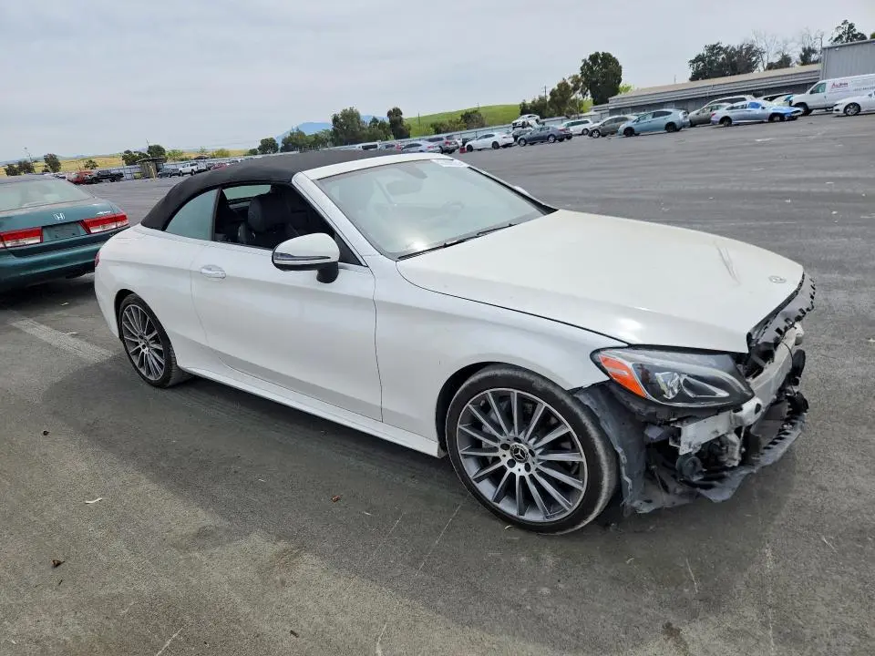 2018 MERCEDES-BENZ C 300  