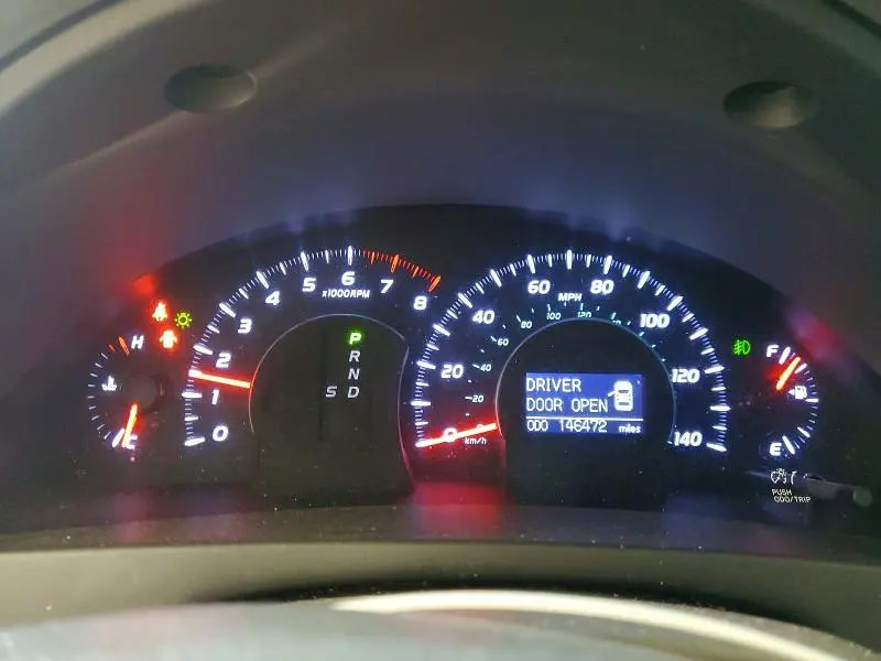 2011 TOYOTA CAMRY XLE  